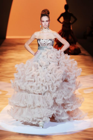 Illustration for article titled Christian Siriano Spring 2011: Romance, Drama, Ferosh!